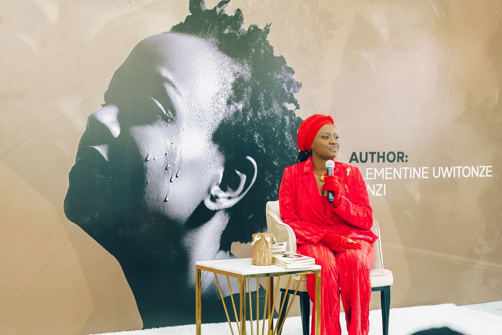 “An Open Jail” –  inkuru y’urugendo rwa Tonzi | Igitabo kigaruka ku buzima yanyuzemo:
